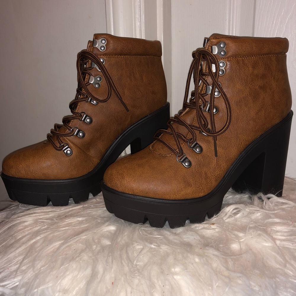 Women’s Bootie Heels - Brown